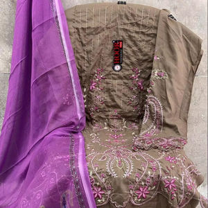 Elegancia Invernal, Dupatta de Chifón Indio, Shalwar Kameez de Rayón Pesado, Amplio, Talla 7XL, Estampado, Ropa Étnica para Mujer - Product Image 1