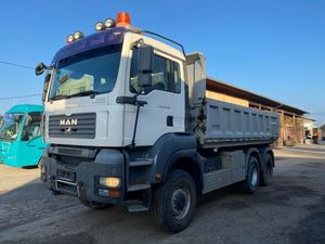 Camión Volquete Usado MAN TGA 33.480 6x6 de 2007, Volquete de Servicio Pesado con Volante a la Izquierda para Transporte en Construcción - Product Image 1