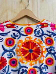 เสื้อแจ็คเก็ตผ้าฝ้ายปักลายดอกไม้แบบซูซานีสีชมพูอินเดีย  งานปักมือ เป็นมิตรกับสิ่งแวดล้อม ระบายอากาศได้ดี  สำหรับผู้หญิง  แบบเปิดด้านหน้า สไตล์ลำลอง  เสื้อคลุมสำหรับฤดูหนาว - Product Image 5