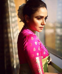 <b>Hot</b> Selling Wedding Festival Wear Bridal Banarasi Soft Silk <b>Saree</b> Indian Supplier Available at Wholesale Price Latest <b>Saree</b> - Product Image 3