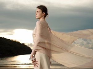 Nueva colección de bufandas largas para mujer con accesorios, bufanda larga ALIE, ropa de verano 2024, tela de cupro, marca blanca ANT Vietnam - Product Image 4