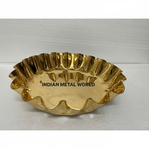 Tazón de Metal para Servir Chocolate, Acabado Dorado, Tazón Redondo de Aluminio con Textura Martillada y Bordes Festoneados - Product Image 1