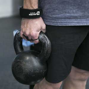 Diseña tus propios guantes de cuero para gimnasia Fitness, venta al por mayor, empuñaduras protectoras de tres agujeros para uso en el gimnasio - Product Image 5