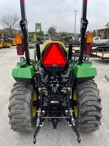 Proveedor Verificado de John Dee 2025 2038R CON CARGADOR 220R, SILLÍN CON SUSPENSIÓN, NEUMÁTICOS R4, PAQUETE LIGERO, Listo para Venta y Entrega - Product Image 3
