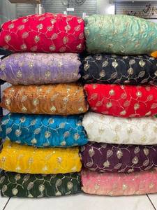 Tissu jacquard brodé complexe, textile haut de gamme, motif à sequins pour accessoires de mariage et vêtements - Respirant et antistatique - Product Image 4