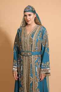 Kaftan marroquí de lujo azul cerceta con bordado dorado vestido de novia modesto con cuentas a mano - Product Image 3