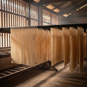 แผ่นยางรมควันแบบ RSS1พรีเมี่ยมสำหรับสูตรยางที่มีความแม่นยำสูง - Product Image 5