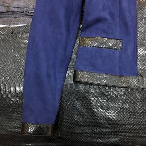 Veste en daim bleu pour femmes, veste en cuir Python noir en relief - Product Image 3