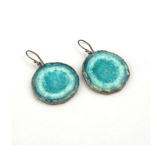 สีเขียว