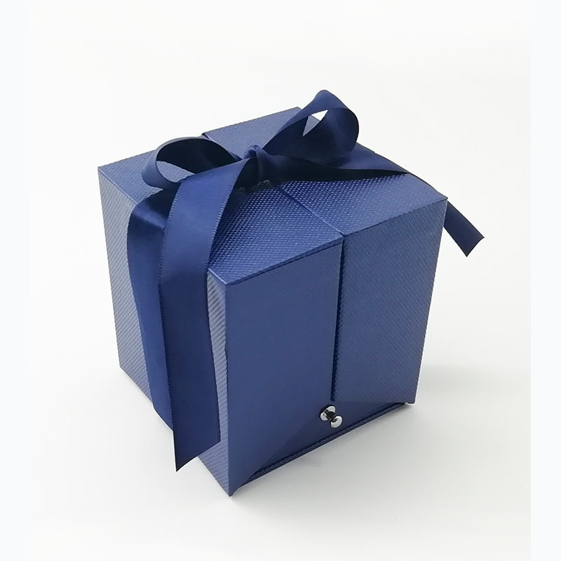 สีน้ำเงิน