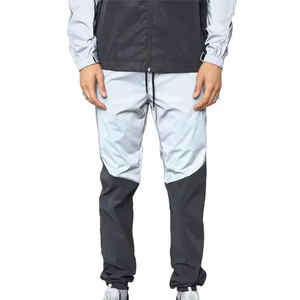 Chándal cortavientos para mujer impermeable elegante con logotipo personalizado con chándal de invierno de manga larga con colores personalizados - Product Image 2