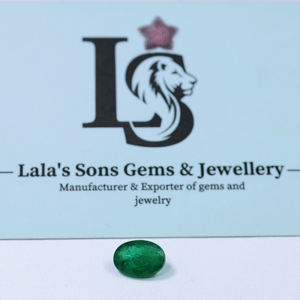 Émeraude zambienne 100% naturelle, 2,20 carats, forme ovale, couleur vert moyen, pierre de naissance de mai, pour la fabrication de pendentifs au meilleur prix - Product Image 4