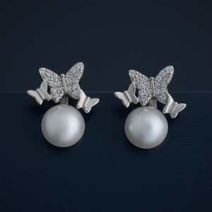 Boucles d'oreilles clous papillon en argent 92,5 avec perle et diamant pour cadeaux religieux - Product Image 1