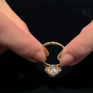 Bague en or blanc certifiée IGI D-E-F avec diamant ovale de 2,50 carats, marquise de laboratoire et côtés ronds, couleur blanche VVSVS, pour fiançailles féminines - Product Image 4