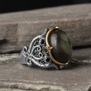 Azuris Logo personnalisé Argent sterling 925 Bague pour homme de style ottoman Pierre noire naturelle Fabriquée à la main en Turquie VALKH1480 - Product Image 1