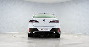 BMW 740i M-Sport USADO 2023 - Motor 3L - Híbrido 375hp Euro6 - TRANSMISIÓN AUTOMÁTICA - Volante a la Izquierda - Product Image 6