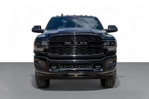 Usado Clean 2022 Ra-m 3500 mega CAB Limited Pick-up 4D - Product Image 2