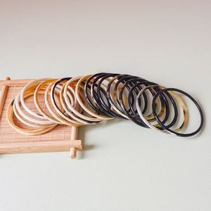 TITLES BUFFALO HORN Handmade Luxury Wholesale Natural Buffalo Ox Cow Horn Bangle Fashion Jewelry pour hommes et femmes - Product Image 2