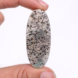 จี้คริสตัลขัดเงาทำมือคุณภาพสูงทำจากหินควอตซ์ธรรมชาติทำจากหินควอตซ์บริสุทธิ์ลายจุดสีดำ - Product Image 3