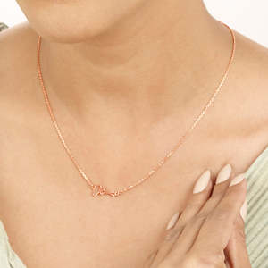 Collier moderne avec pendentif en forme de cœur en or - Product Image 2