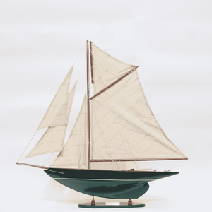 Modelo de Barco de Vela de Madera Hecho a Mano PENDUICK para Decoración de Mesa, Decoración Náutica para el Hogar, Obra de Arte Coleccionable - Product Image 1
