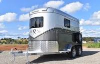 Remorque à chevaux double nouvelle arrivée American Spirit 2 places avec espace de vie, carrosse flottant inclinable semi-suspendu, charge utile 2400 kg
