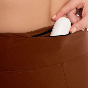 Pantalons de survêtement évasés pour femmes de haute qualité, sur mesure, avec taille élastique, logo personnalisé, tissu en toile respirant pour l'hiver - Product Image 4