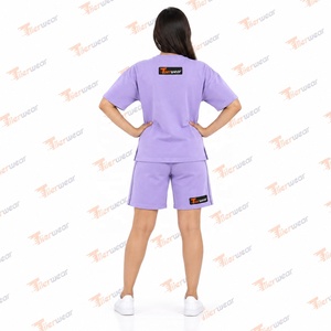 ชุดเสื้อยืดและกางเกงขาสั้นสีม่วง 2 ชิ้นสำหรับผู้หญิง สไตล์ไฮสตรีท ผ้าเทอร์รี่คอตตอน 100% เป็นมิตรกับสิ่งแวดล้อม เหมาะสำหรับใส่ลำลองในฤดูร้อน - Product Image 5