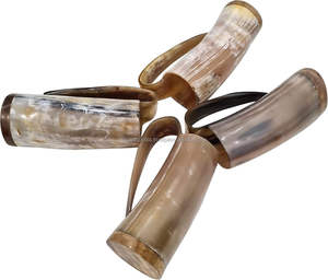 Juego de taza de cuerno auténtico de 4 jarras vikingas hechas a mano para cerveza Ale Mead Beer Cold Brew Rustic Drinkware al por mayor a granel - Product Image 3