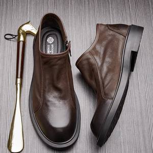 Zapatos Brogue de Gamuza Suave con Bordes Perforados y Suela Ligera, Zapatos Casuales para Hombre, Zapatos de Moda - Product Image 1