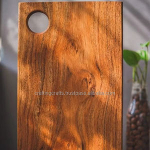 Planche à découper épaisse multifonctionnelle pour la cuisine, planche à servir en vrac, planche à découper en bois d'acacia avec poignée en provenance d'Inde à vendre - Product Image 4