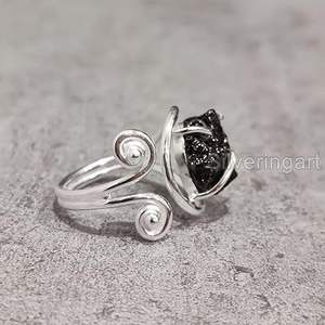 Anillo de Plata de Ley 925 con Granate Natural, Piedra de Nacimiento de Enero, Ajustable, Regalo de Navidad, Joyería Hecha a Mano - Product Image 1