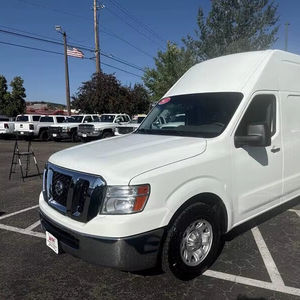 2013 N * issan NV d'occasion - Product Image 1