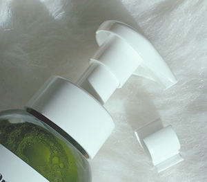 Limpiador Facial Vegano de Espuma Profunda con Opuntia y Té Verde para Control de Grasa, Limpieza de Poros y Piel Clara - Product Image 3