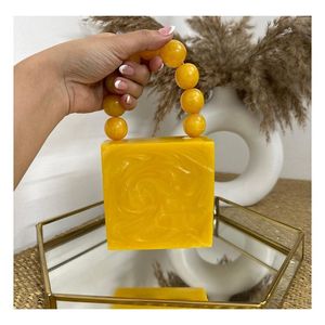 Sac à main en résine unique pour les événements Bois naturel d'acacia de mangue - Product Image 4