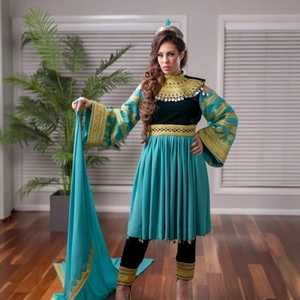 Idéal pour les dames musulmanes pour les vêtements de fête de mariage et les robes EID pour femmes fabriquées au PAKISTAN Fabrication professionnelle 2025 - Product Image 2