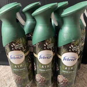 Rafraîchisseur d'air au parfum lilas Febreze 8.8 oz - Product Image 2
