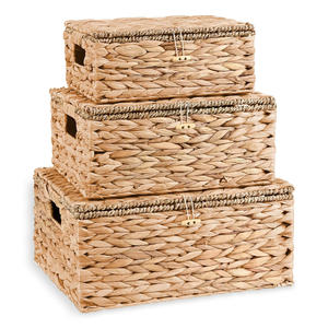 Boîte artisanale en jonc de mer pour rangement et présentation à la maison - Product Image 3