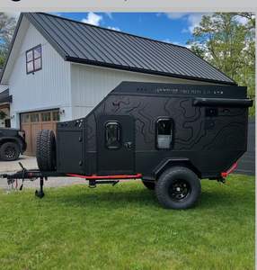 Caravane miniature tout-terrain à coque rigide légère avec cuisine arrière à vendre. - Product Image 3