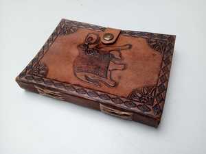 Elegante Vintage rojo hecho a mano cuero diario cuaderno A4 Tapa dura regalo para hombres y mujeres estilo diario Retro - Product Image 2