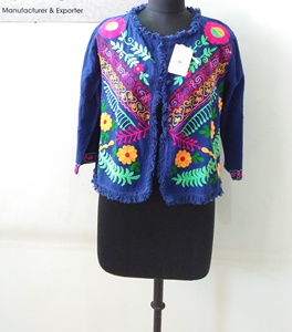Chaqueta de Invierno/Otoño Unisex Estilo Boho Indio, Acolchada, Ecológica, de Terciopelo y Algodón con Bordado Suzani Floral - Product Image 1