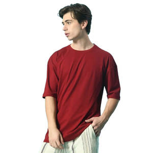 เสื้อยืดโอเวอร์ไซส์ทรงหลวมสำหรับผู้ชาย แขนสั้น คอกลม ดีไซน์ทันสมัย สวมใส่สบาย - Product Image 3