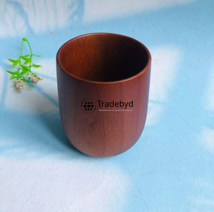 Gobelet en bois artisanal avec revêtement anti-corrosion, poignée intégrée, réutilisable, écologique, pour un style rustique et une salle à manger élégante - Product Image 1