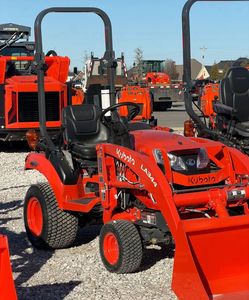 Tractor de cadenas Kubota de 20 HP con tracción en las cuatro ruedas - Product Image 3