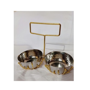 Cuenco de fruta seca hecho de metal con diseño de flores, dulces y utilizado para servir Munchies, uso como elemento de decoración en la Mesa - Product Image 3