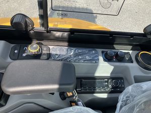 รถขุดขนาดเล็ก JCB 25Z-1 รุ่นใหม่ น้ำหนัก 2.5 ตัน แบบ Zero Tail Swing พร้อมเครื่องยนต์ Kubota ระบบไฮดรอลิก Bosch รุ่นปี 2025 - Product Image 5