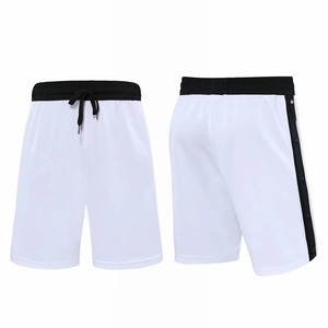 Pantalones cortos de malla de alto rendimiento para hombre, tela de secado rápido y absorbente de sudor, patrón sólido para gimnasio, correr y actividades al aire libre - Product Image 3