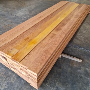 Plancher en Merbau à couche d'usure épaisse et conçue spécialement - Product Image 3