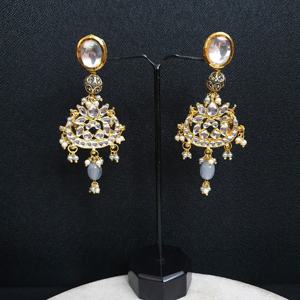 Boucles d'oreilles Kundan ethniques vintage avec pendentif en forme de gland de lustre en perles grises Turquoise pour fête ou cadeau en laiton - Product Image 5