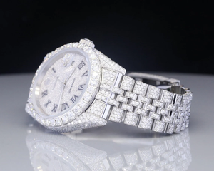 Montre de luxe pour homme faite à la main avec un diamant de style fantaisie glacé par Crystal Tester Bracelet en acier inoxydable Excellent prix à l'exportation - Product Image 2
